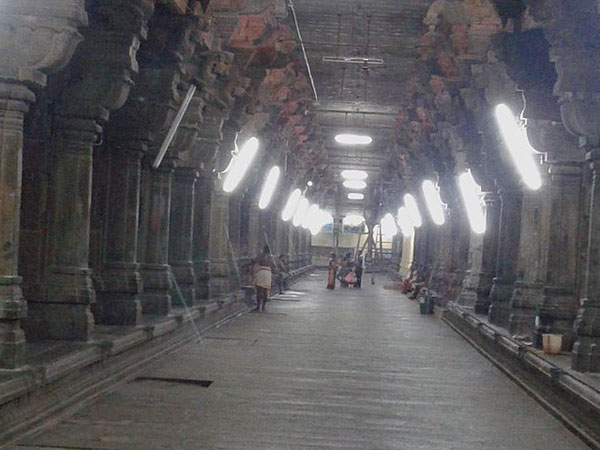 మూల విగ్రహాన్ని