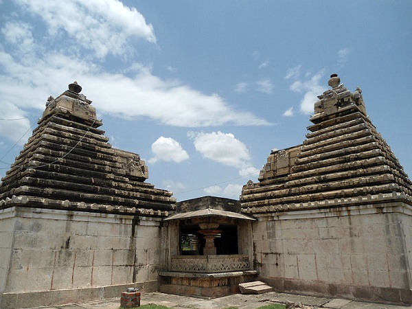 త్రికూటాలయం