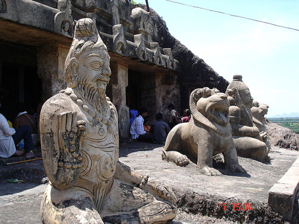 పల్లవుల కాలం నాటిదని