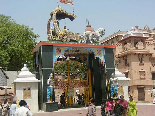 మధుర నుంచి తరలిస్తారు