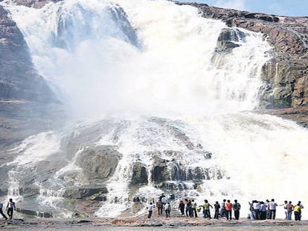 కుంతల పాల్స్