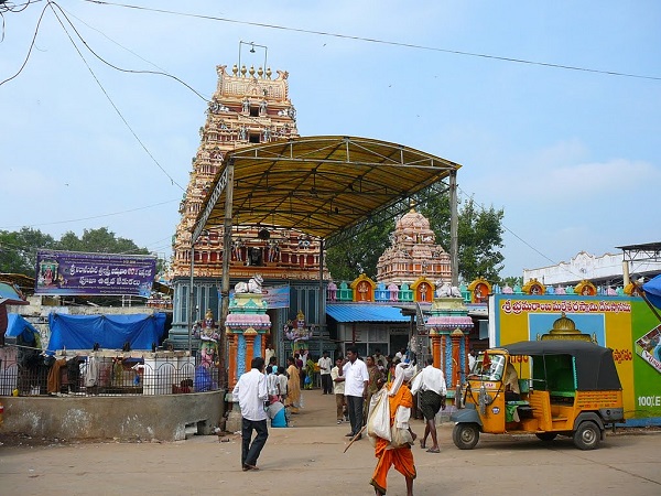 ఇక్కడ స్వయంభువుగా