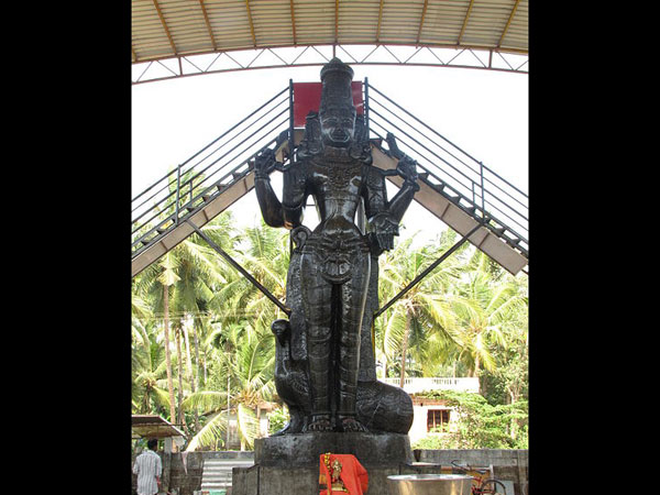 శనీశ్వరుడి వద్దకు