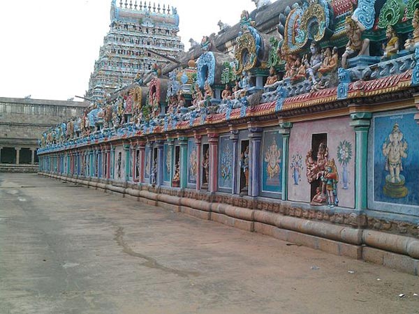 నాలుగు దిక్కుల్లో