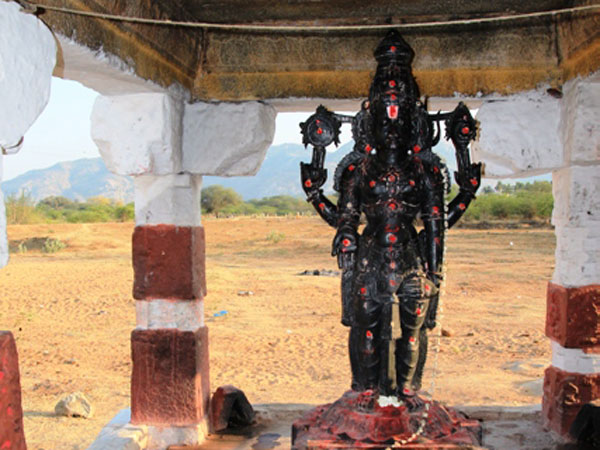 ఒకే విగ్రహంలో