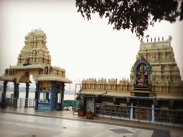 కొన్ని గ్రంధాల్లో
