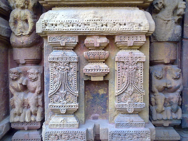 8. బౌద్ధ ఆలయ నిర్మాణ శైలి