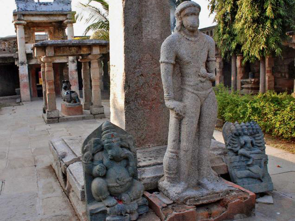 చరిత్రను అనుసరించి