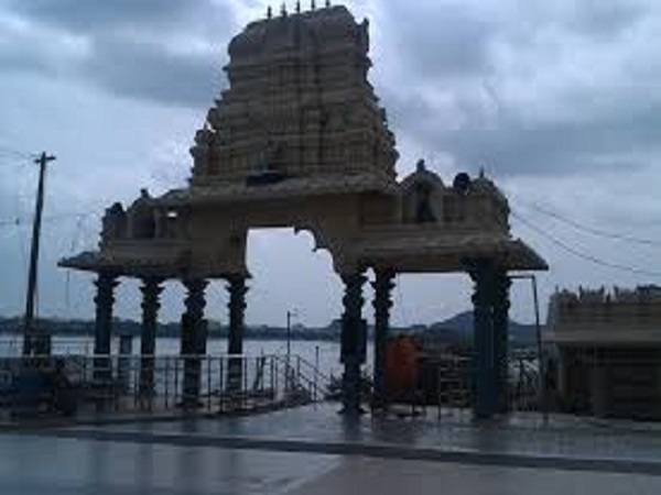 గుహలు