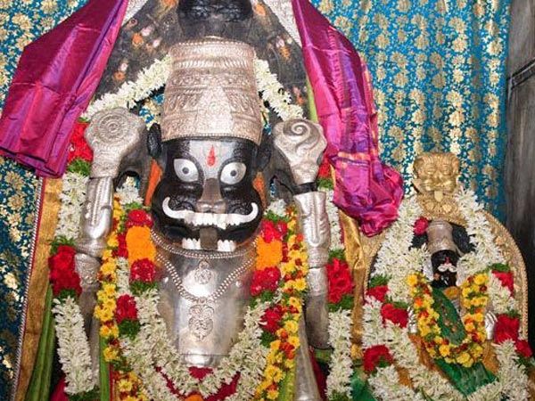 వందల ఏళ్లనాటి ఇసుక స్తంభం