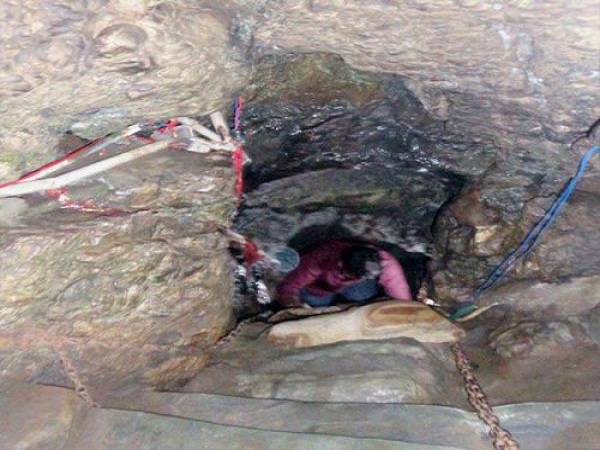 శివుడి జఠాజూటం శిరోజాలు ఉన్న గుహ