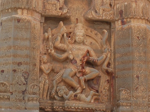 తల్లి దాస్యాన్ని వదిలించడానికి