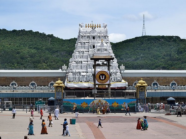విగ్రహ ప్రతిష్టాపన