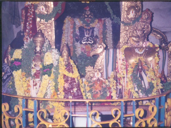 పంచ నారసింహ క్షేత్రాల్లో ఒకటి....మట్టపల్లి
