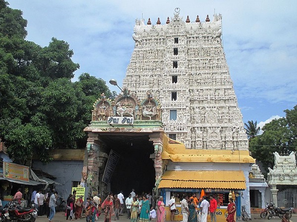 ఒక విగ్రహం పై