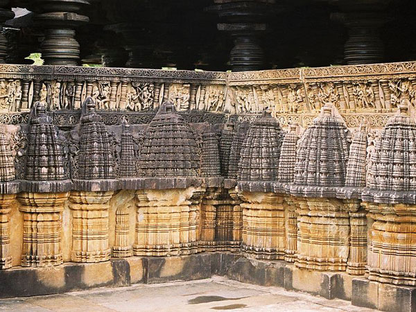 అమృతపురలోని అమృతేశ్వర దేవాలయం
