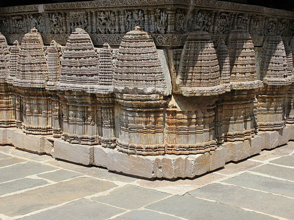 అమృతపురలోని అమృతేశ్వర దేవాలయం