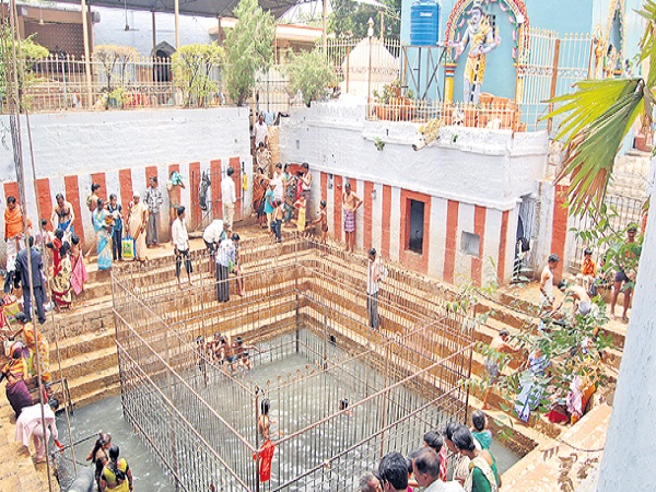 రాజు చర్మవ్యాధి నయమవుతుంది.