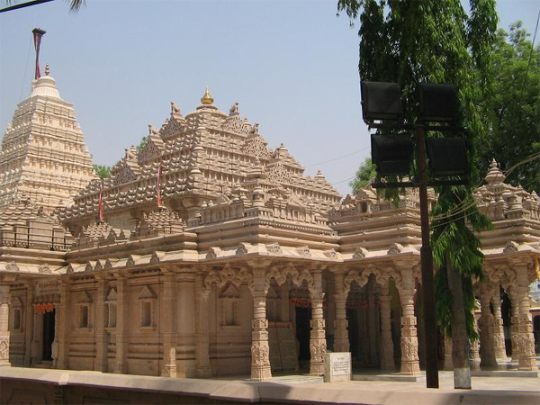 ఆదినాథ్ జైన్ దేవాలయం