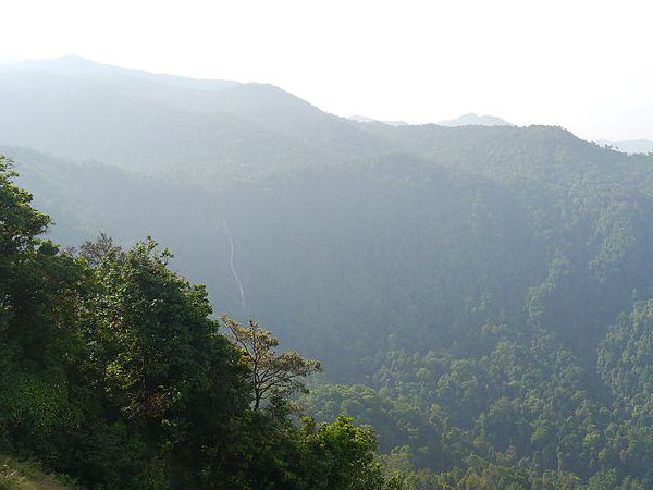 బర్కానా జలపాతం