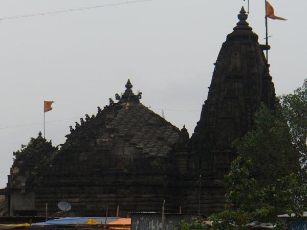త్రయంబకేశ్వరాలయం