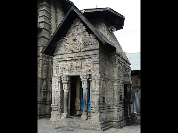 త్రయంబకేశ్వరాలయం