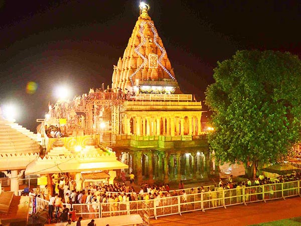 నాగ చంద్రేశ్వర దేవాలయం