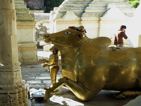 అచల్ ఘర్ కోట