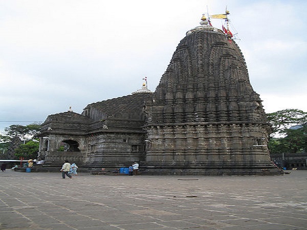 త్రయంబకేశ్వరాలయం