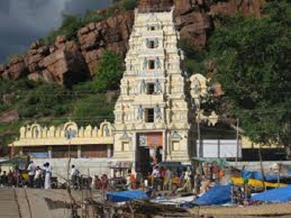 గండి వీరాజనేయస్వామి క్షేత్రం, కడప