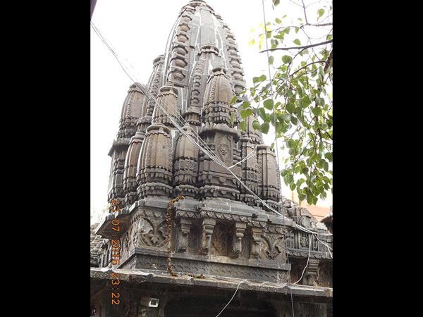 త్రయంబకేశ్వరాలయం