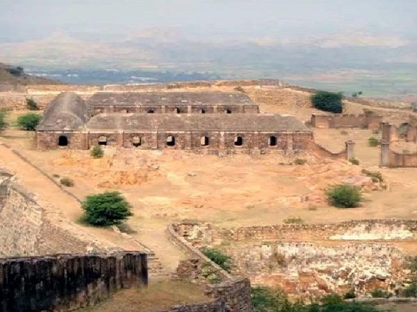 గుత్తి కోట