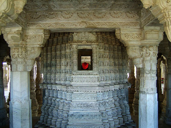 రణక్ పూర్, జైన దేవాలయం
