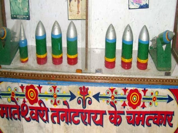 తానాట్ మాతా మందిరం