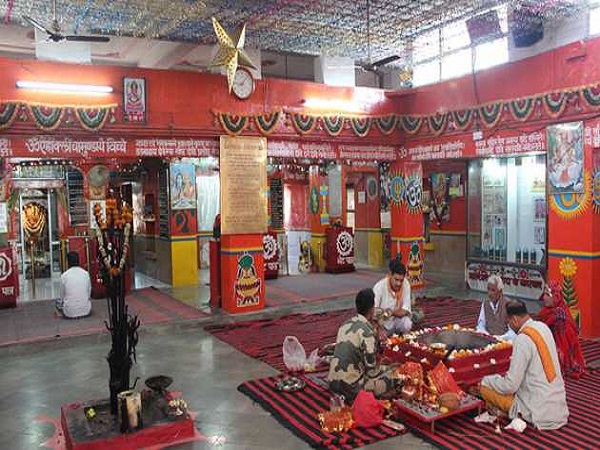 తానాట్ మాతా మందిరం