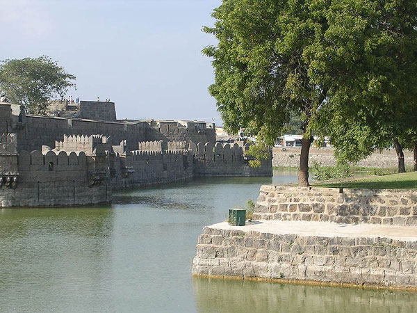 వెల్లూరు కోట