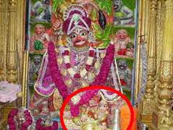 కష్ట భంజన్ హనుమాన్ దేవాలయం