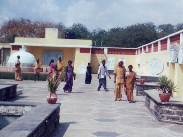 15 అడుగులు