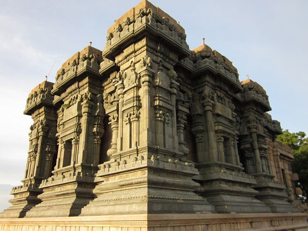 దక్షిణ భారత ఖజురహో, ఖిల్లా రామాలయం, డిచ్ పల్లి