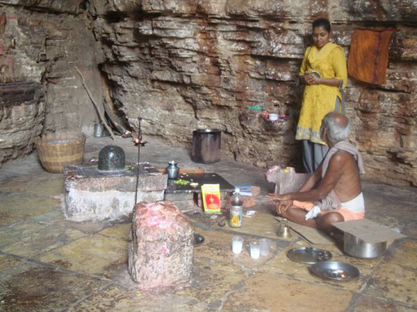 ఇలా వెళ్లవచ్చు