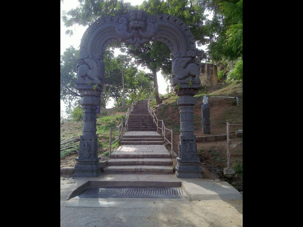 దక్షిణ భారత ఖజురహో, ఖిల్లా రామాలయం, డిచ్ పల్లి