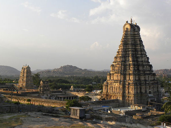 హంపి, విరూపాక్ష దేవాలయం