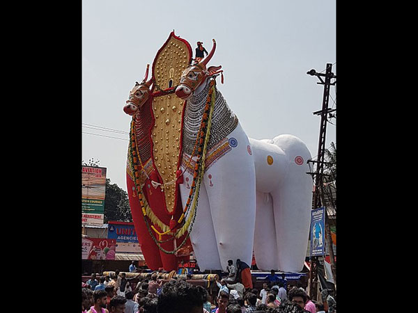 గోపురం ఉండదు