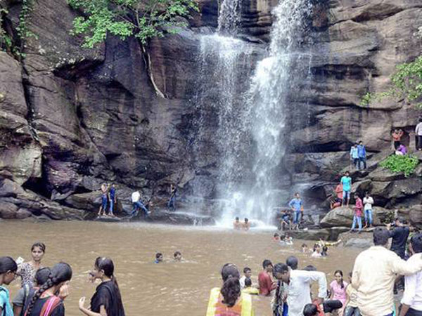 జలపాతం
