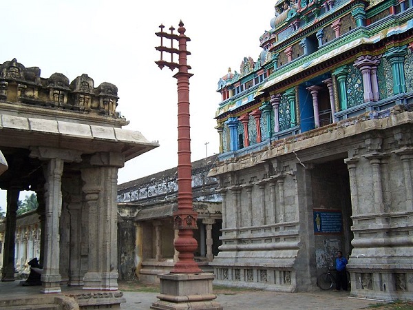 9 రాజగోపురాలు