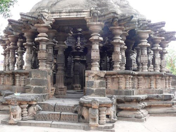 కోపేశ్వర దేవాలయం, కొల్లాపుర్