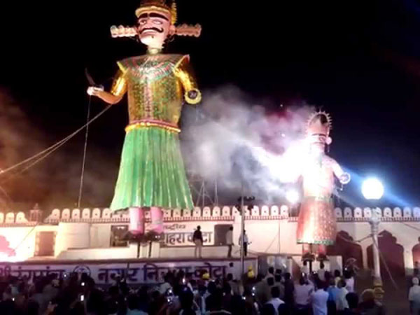 75 అడుగుల కంటే ఎత్తు