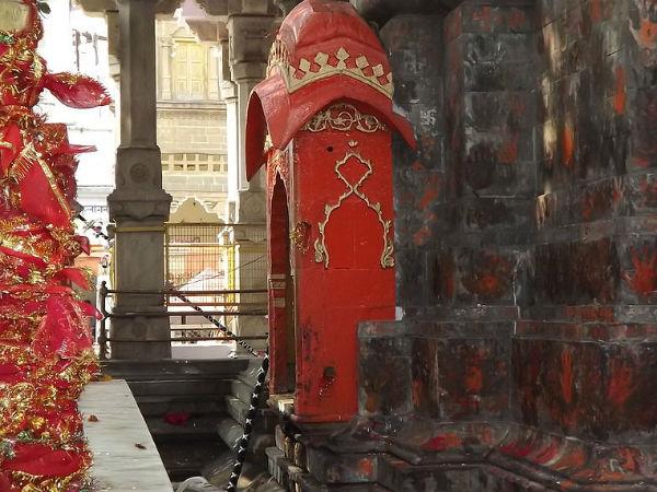 వజ్రేశ్వరీ దేవి దేవాలయం