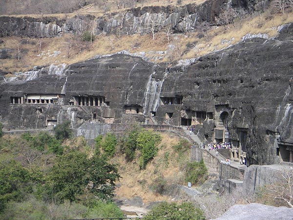 అజంతా ఎల్లోరా గుహలు