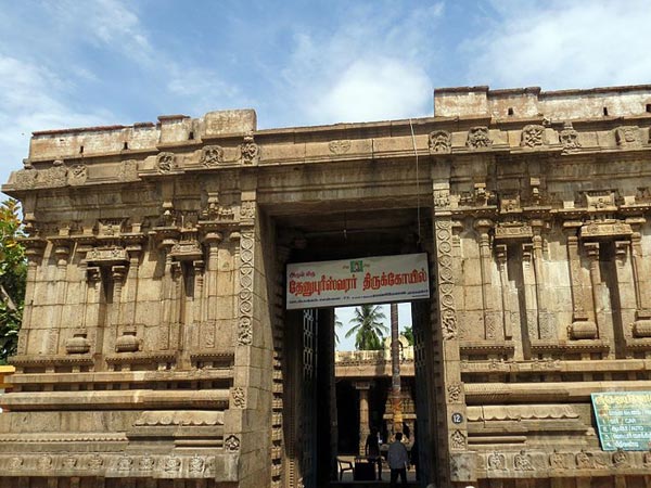 దేనుపురేశ్వర దేవాలయం